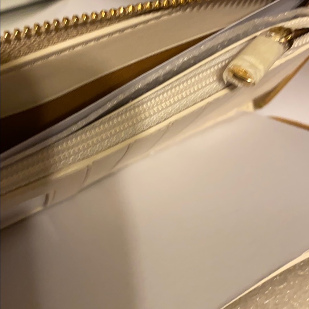 Coach Large Phone Wallet In Signature Canvas LIGHT - Picture 10 of 16